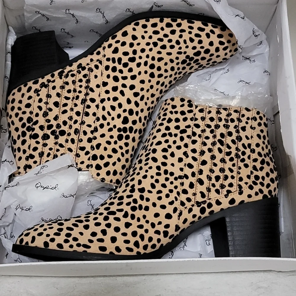 Qupid Animal Print Booties - Picture 1 of 3